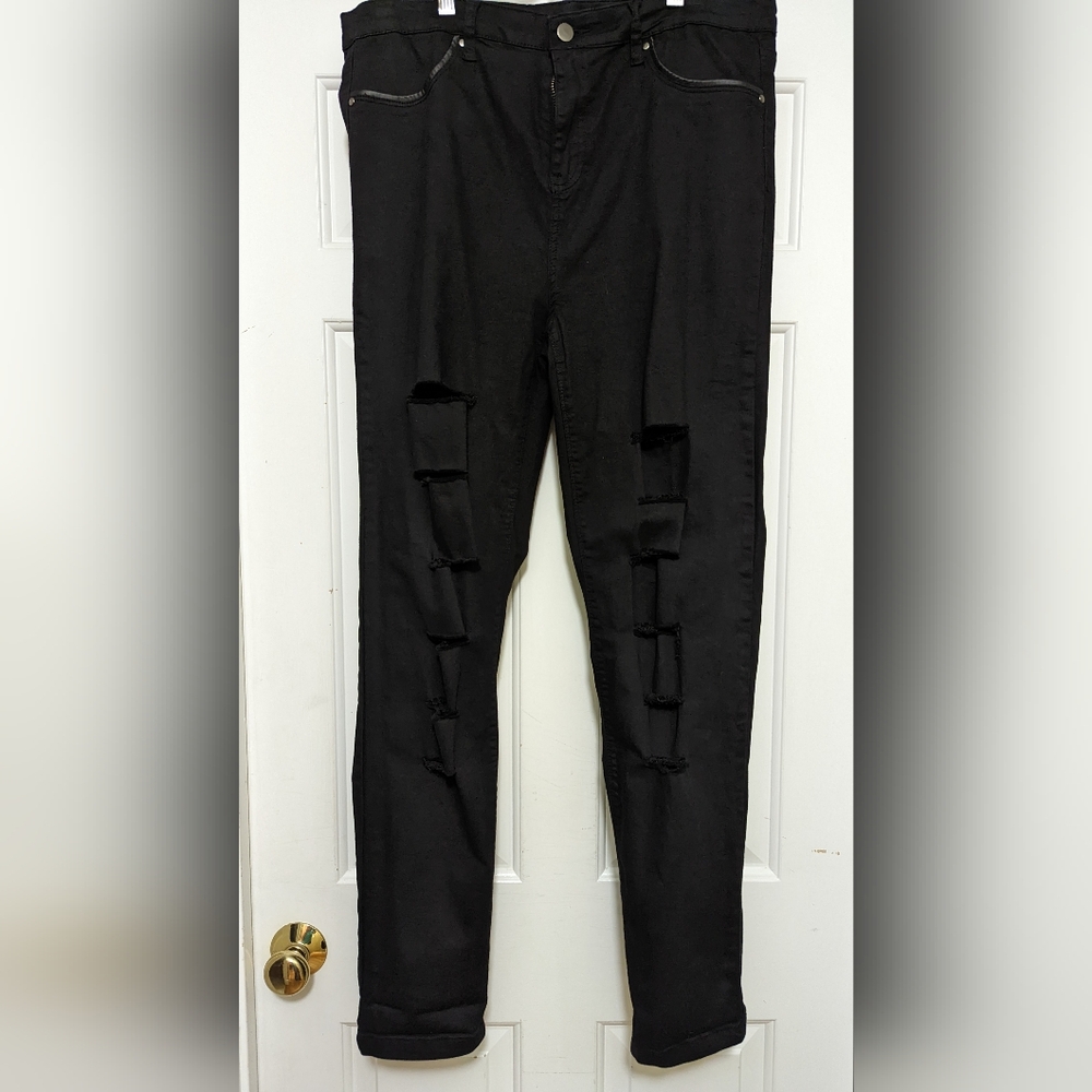 Women's Black Distressed Jeans